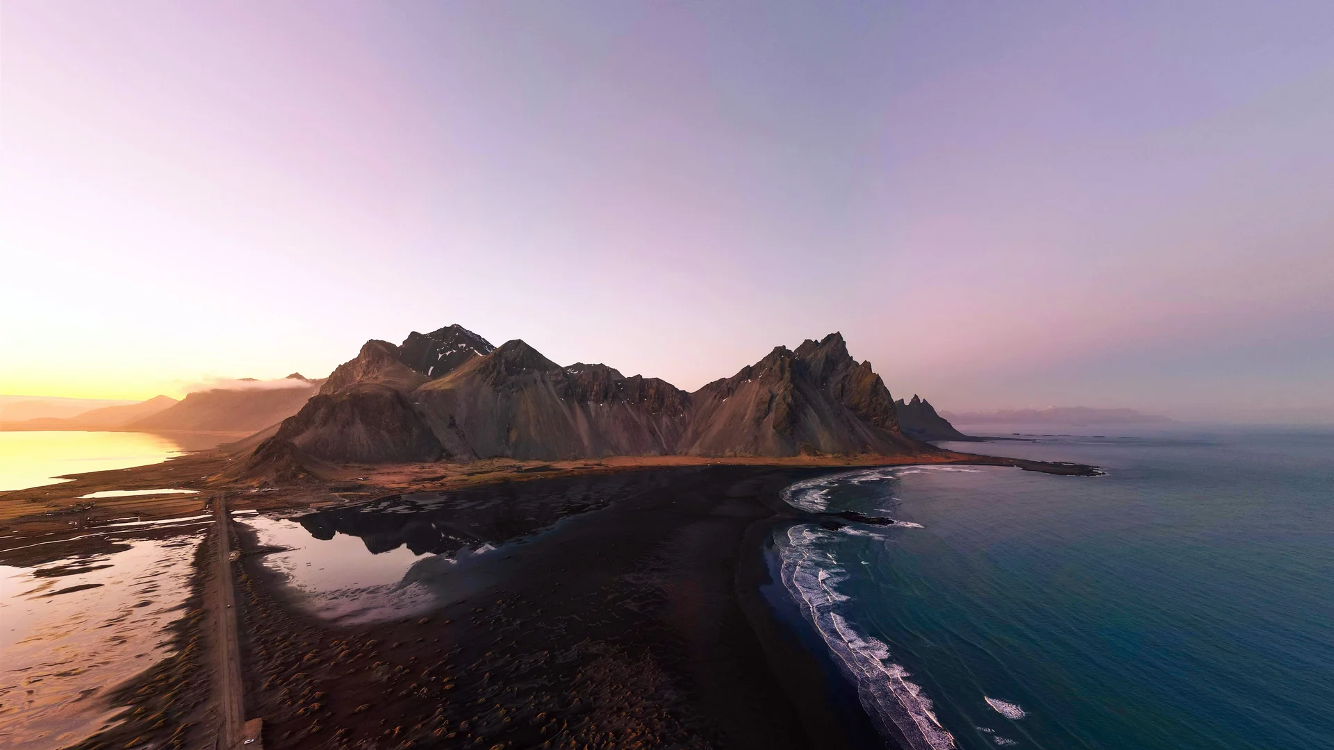 冰岛维克黑沙滩 4K 自然壁纸 壮阔治愈感黑沙海岸场景桌面背景