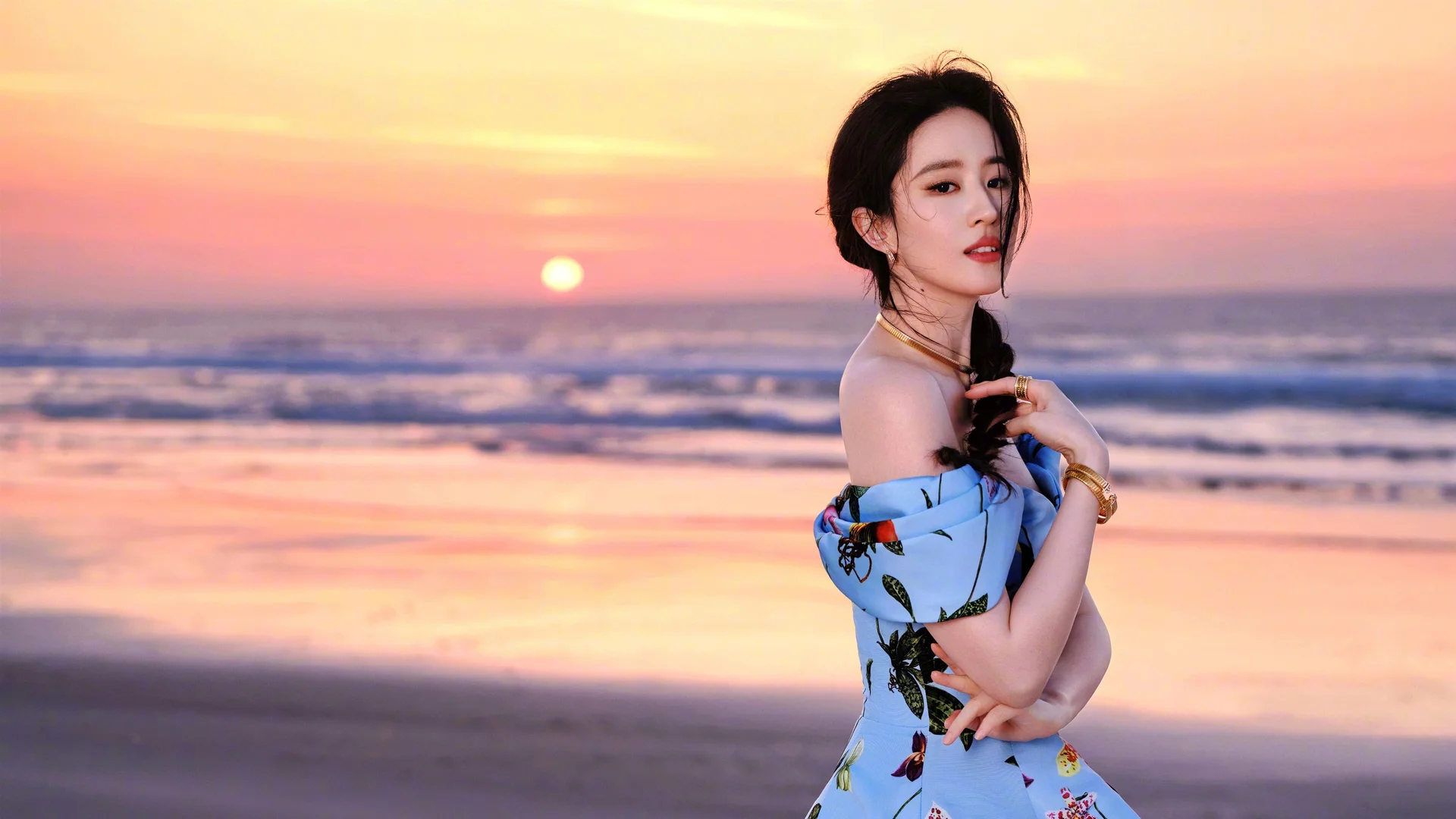 刘亦菲霞海绮梦 4K 人像壁纸 清新雅致感海边日落场景桌面背景