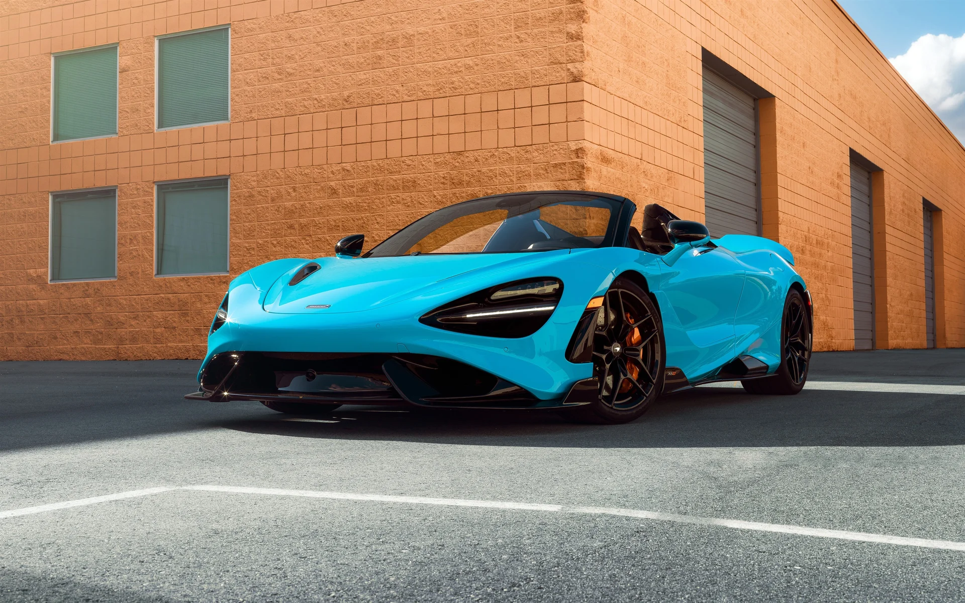 迈凯伦 720S Spider，亮蓝敞篷 4K 汽车官图壁纸