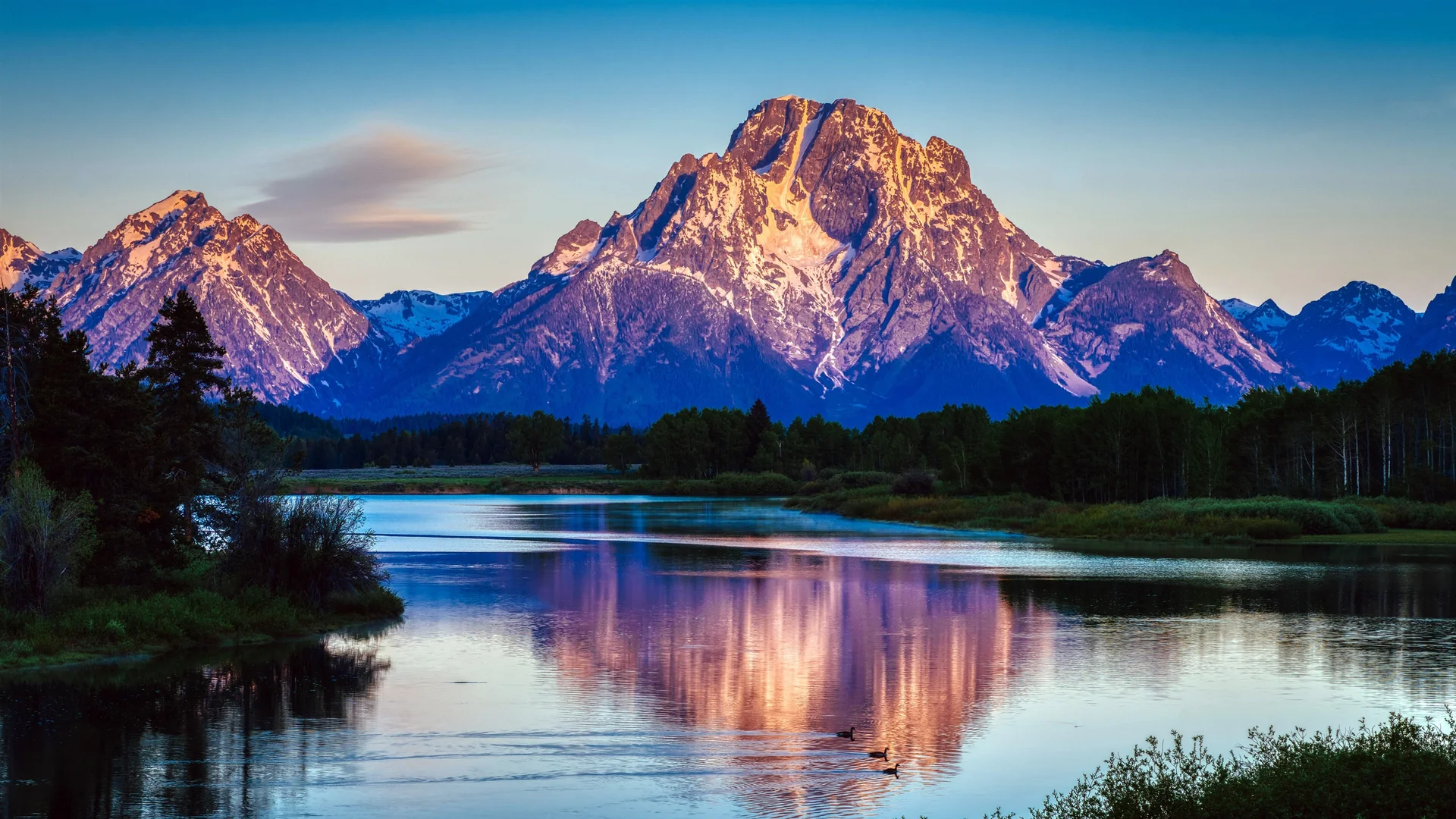 大提顿山蛇河日出 4K 自然壁纸 壮阔清新感北美山湖场景桌面背景