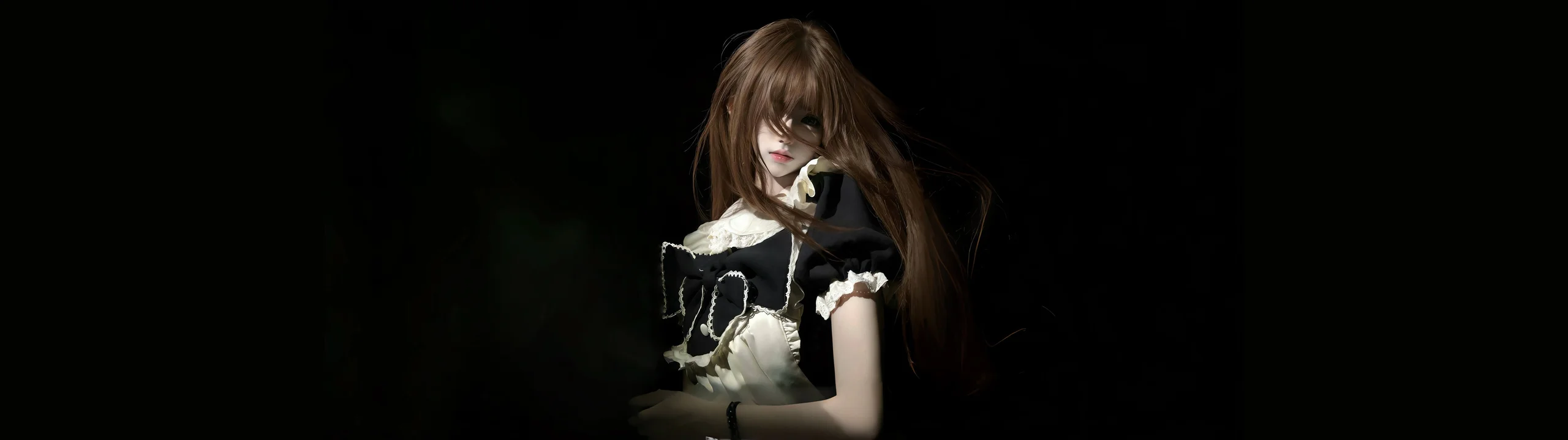 黑白女仆装人偶，暗夜绮梦 4K 宽屏写真壁纸