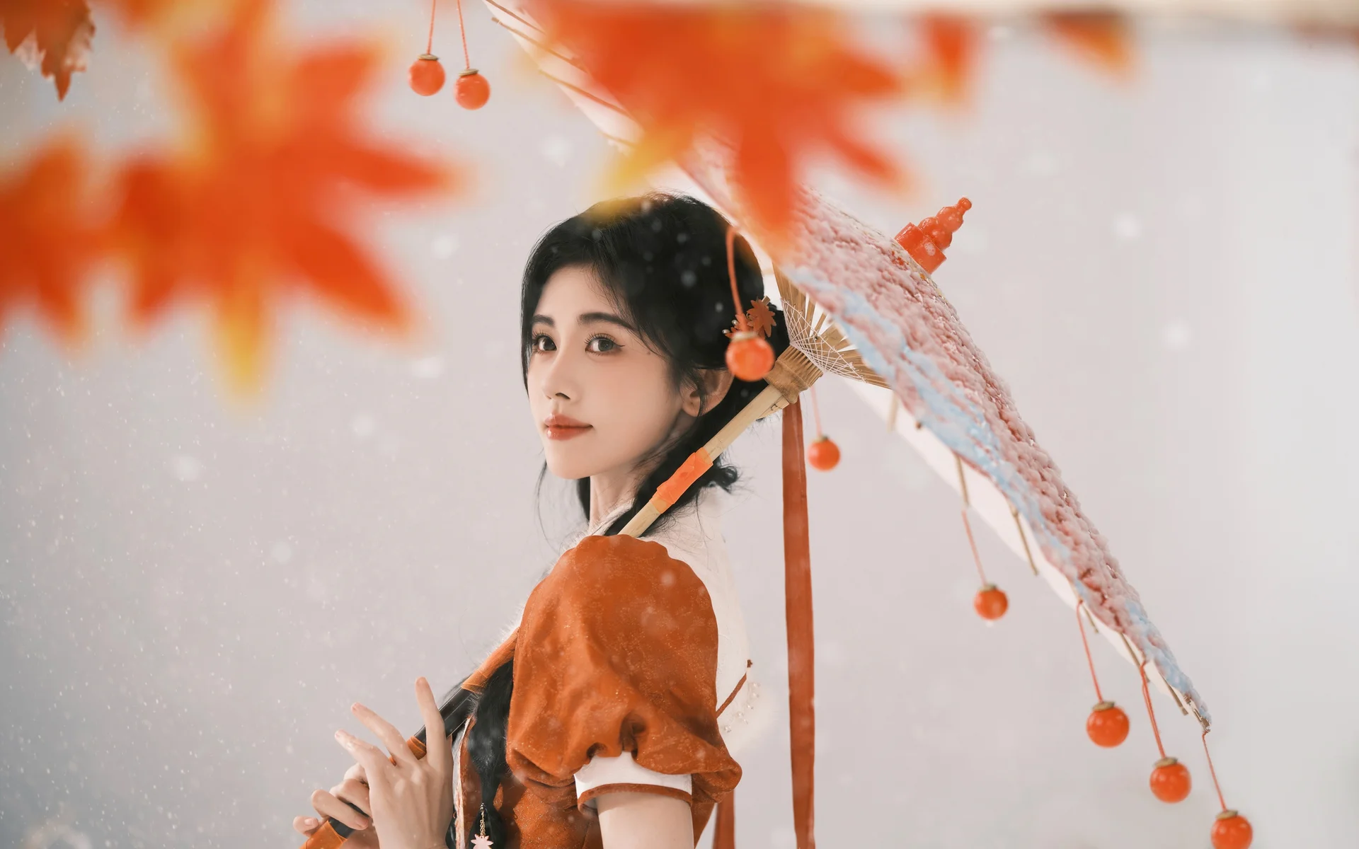 鞠婧祎，枫红初雪 4K 国风写真壁纸