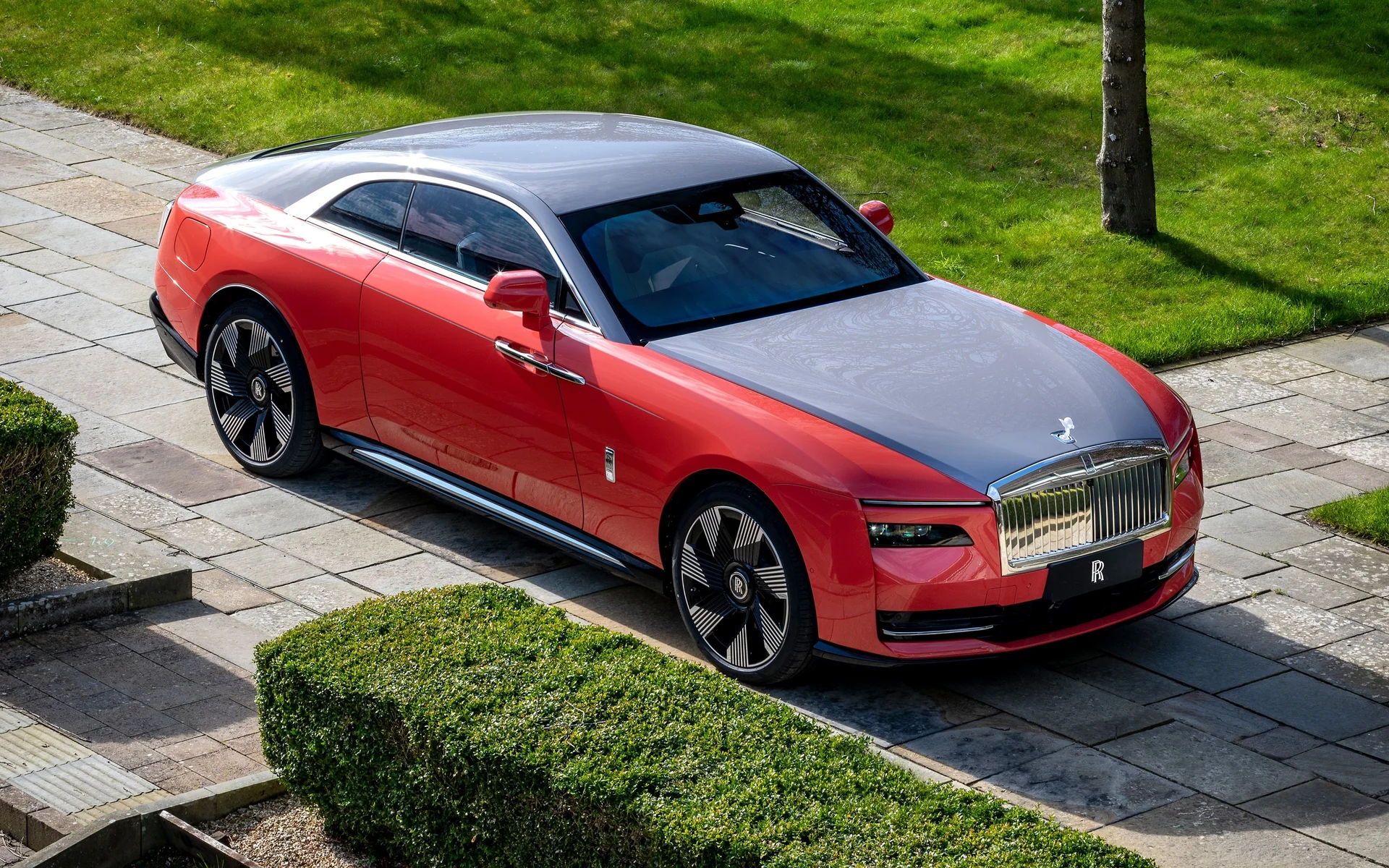 劳斯莱斯闪灵，红银双魂 4K 纯电超豪华官图壁纸