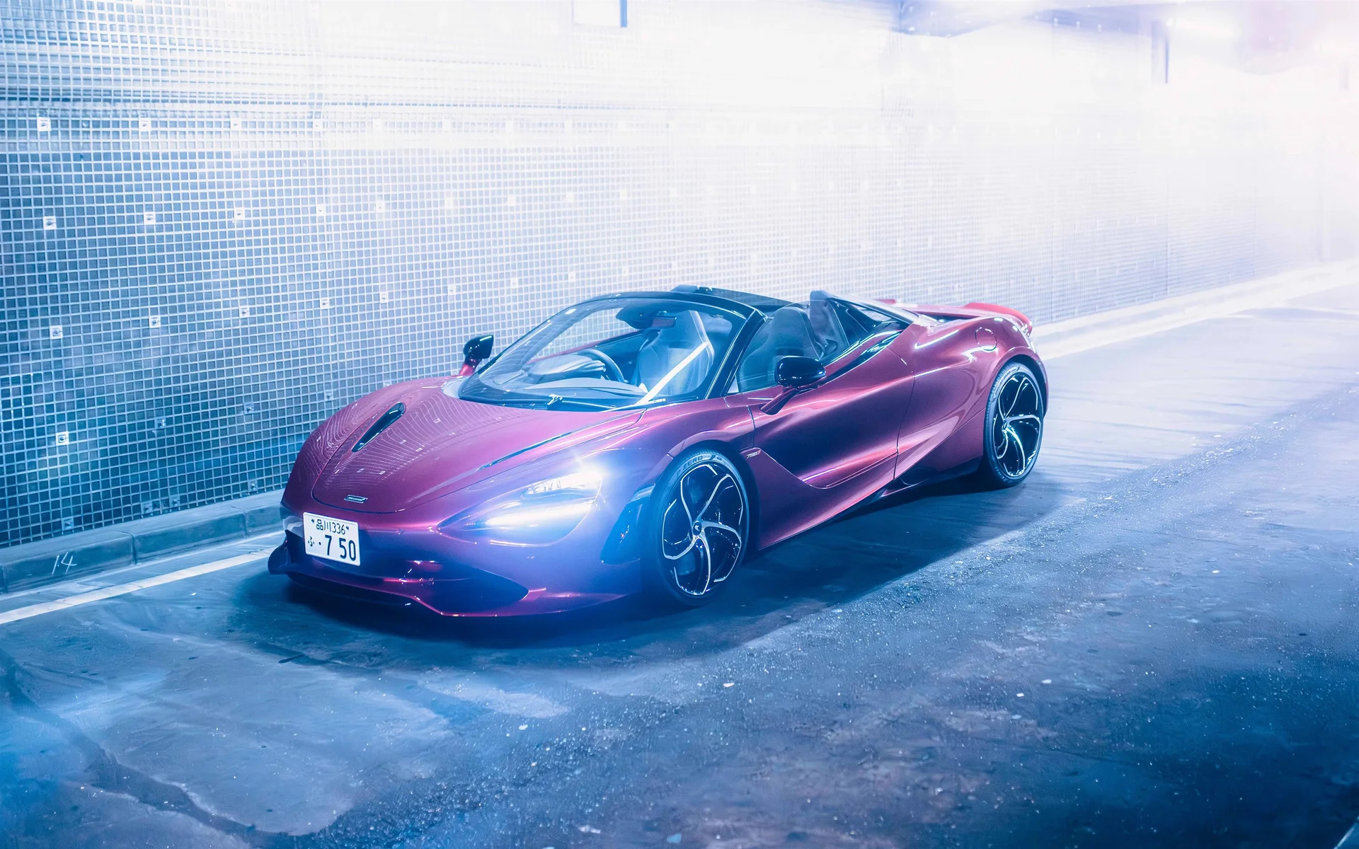 迈凯伦 720S Spider，紫晶夜驰 4K 街拍壁纸4K壁纸_4K汽车