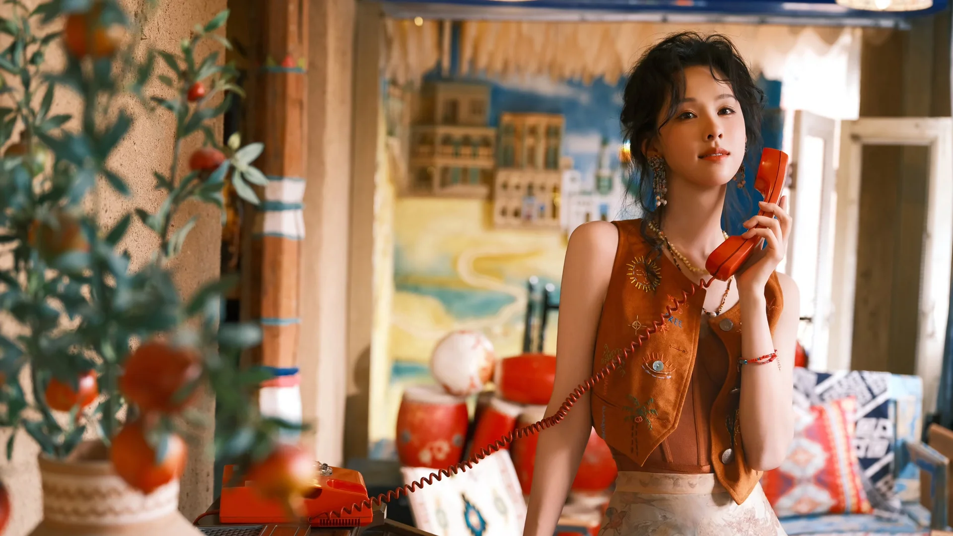 陈都灵，橙纱私语 4K 异域风写真壁纸