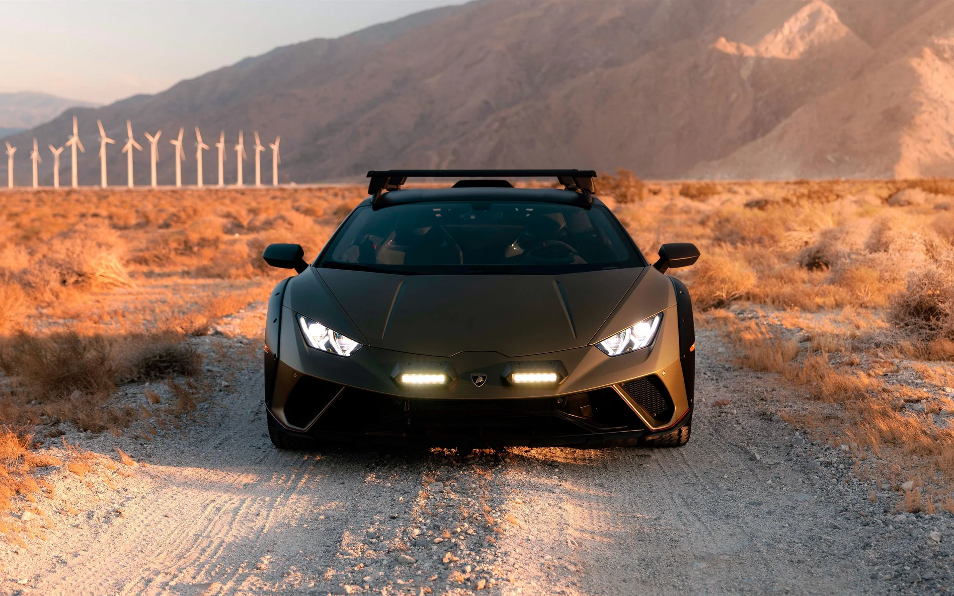 兰博基尼 Huracán Sterrato，荒野狂徒 4K 越野超跑官图壁纸