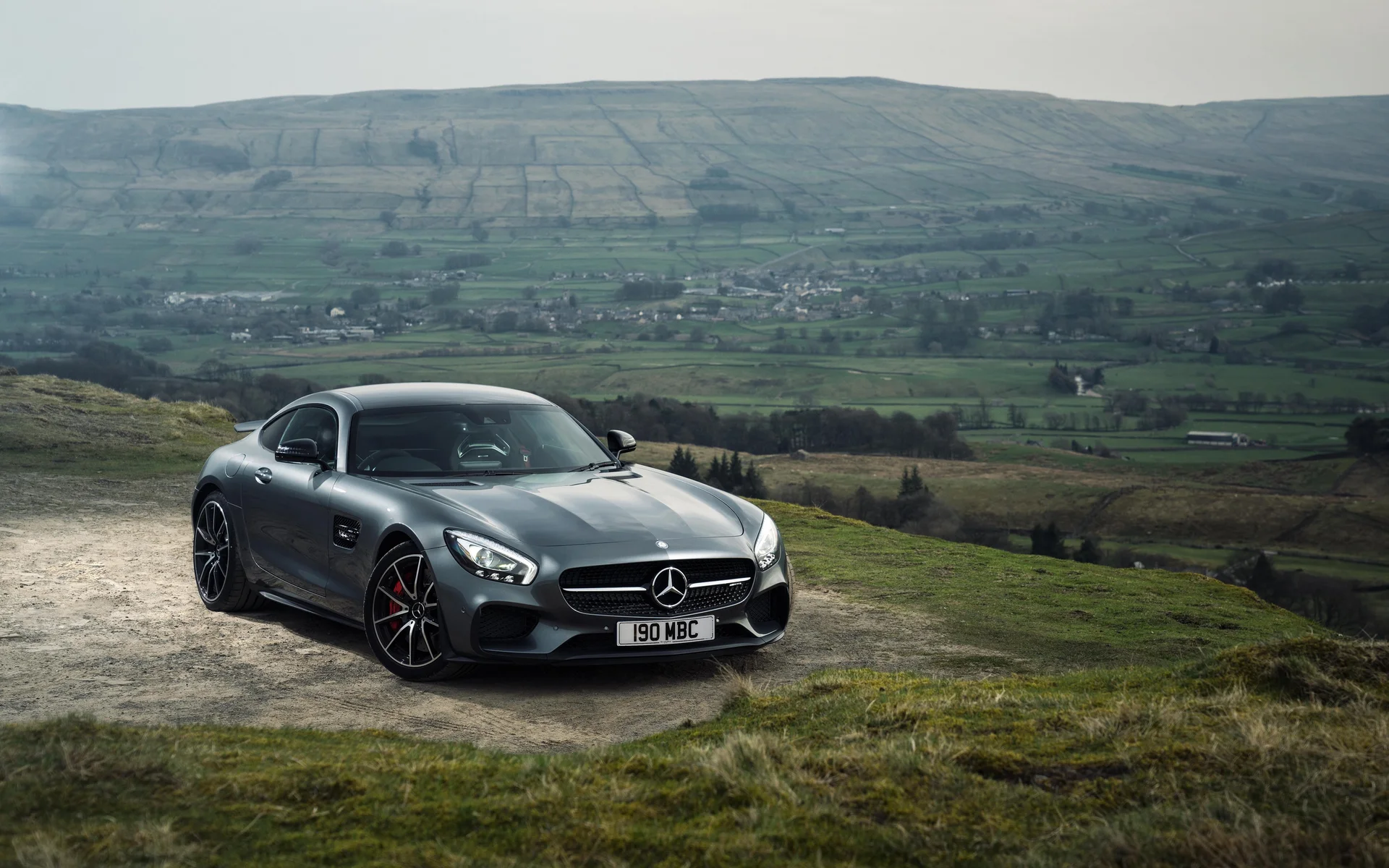 山野银魂，梅赛德斯 – AMG GT S 4K 性能跑车官图壁纸