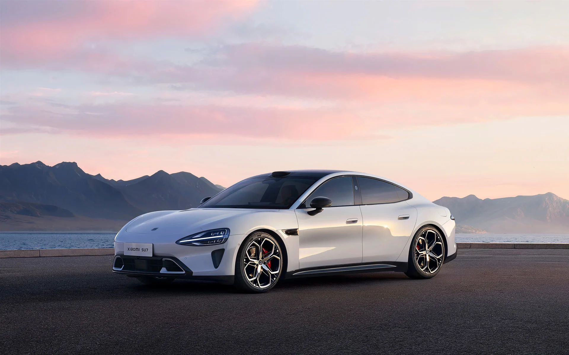 云境银驰，小米 SU7 4K 官图壁纸